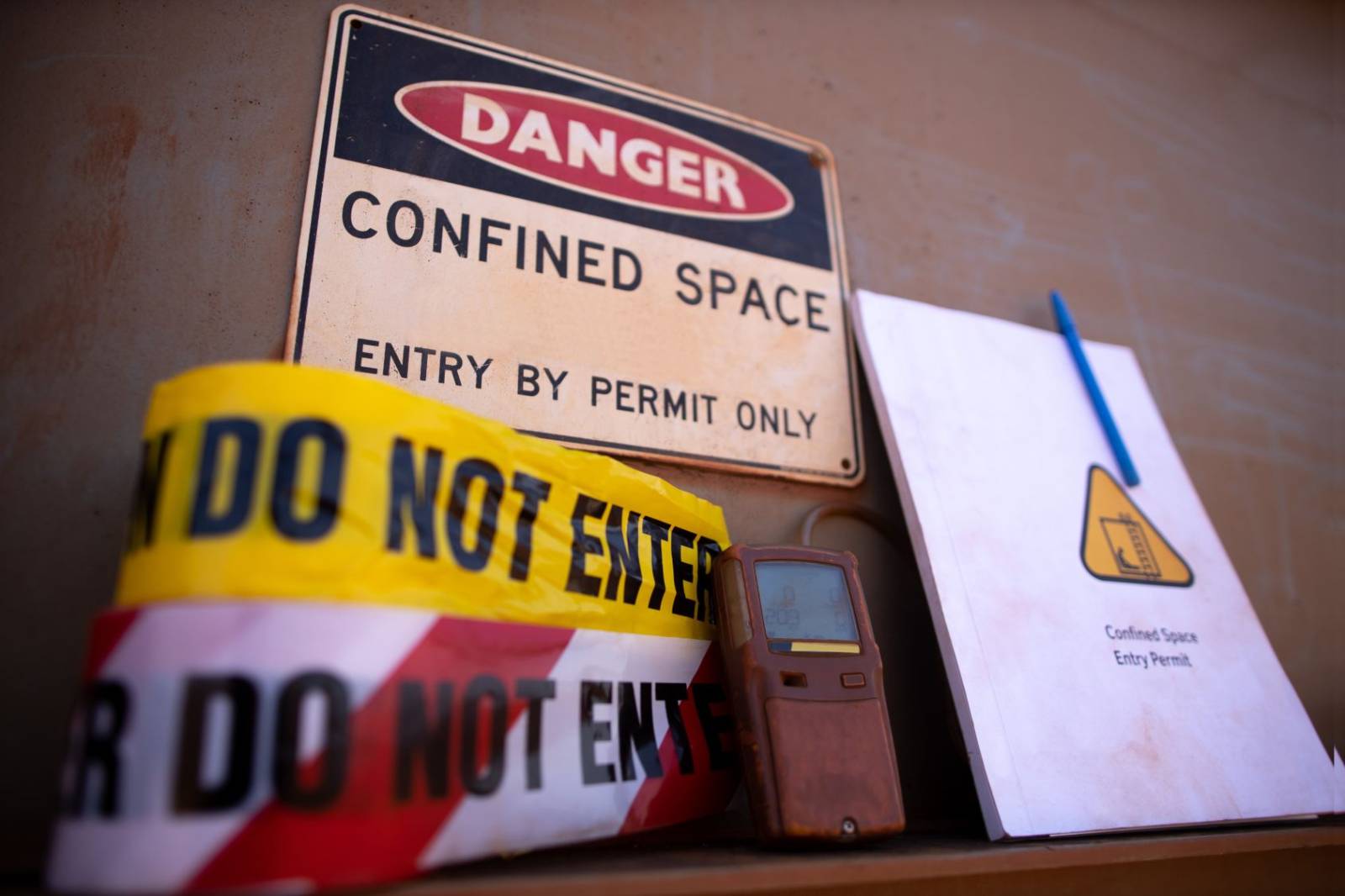 4 Course Bundle - Issue Work Permits, Conduct Hazard Analysis, Enter and Work in Confined Spaces & Gas Test Atmospheres