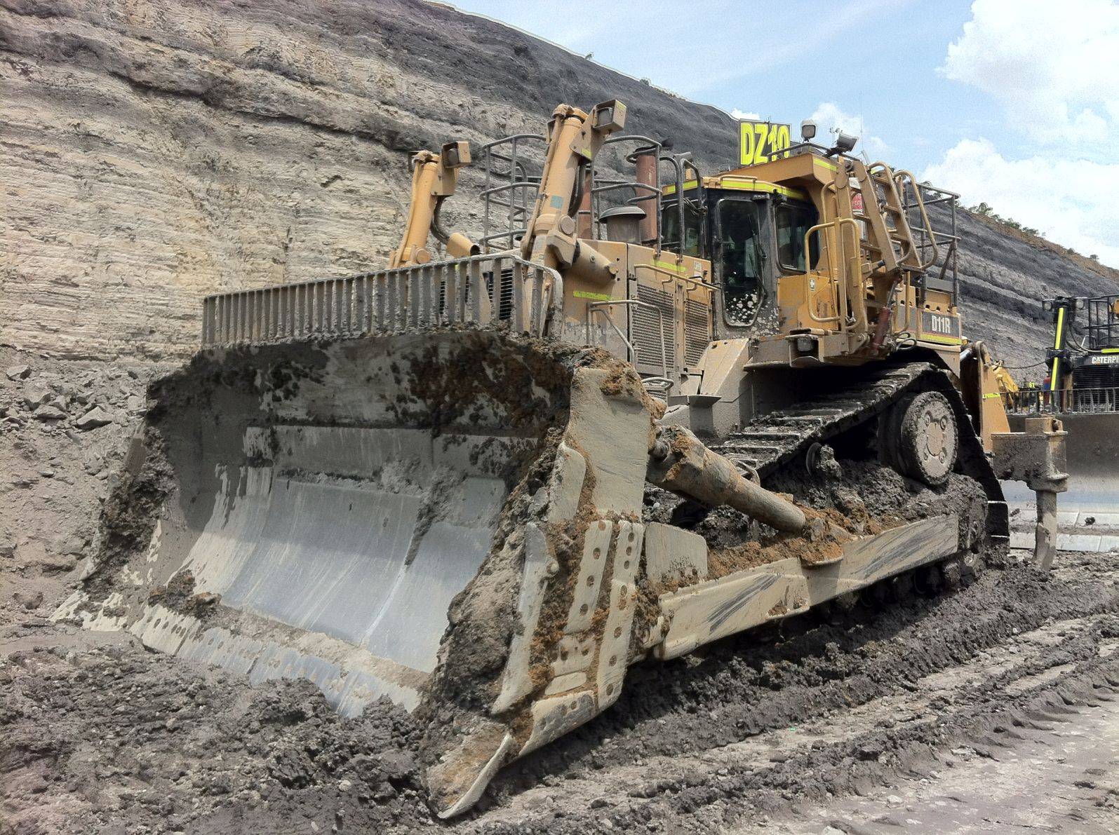 Conduct Civil Construction Tracked Front End Loader Operations (RIIMPO322E)