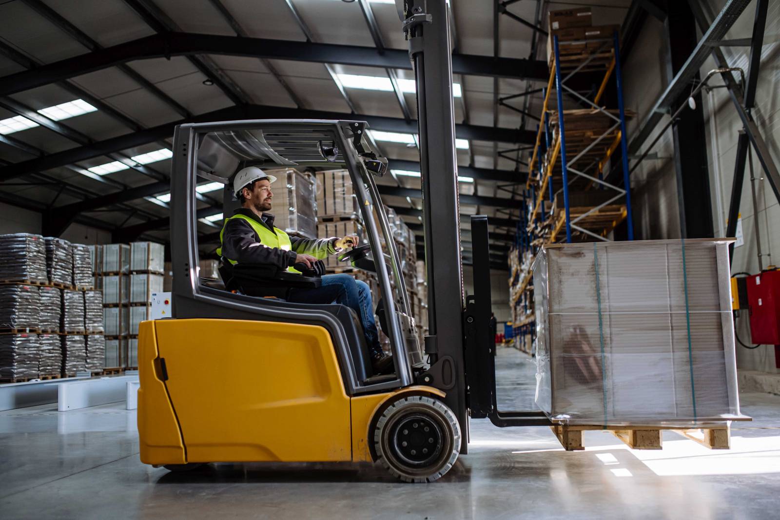 Operate a Forklift (RIIHAN201E)